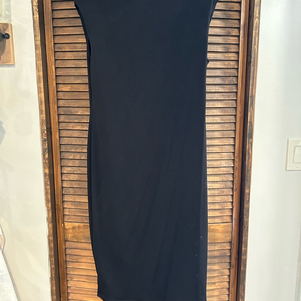 SHEIN Basics Black Ribbed Top